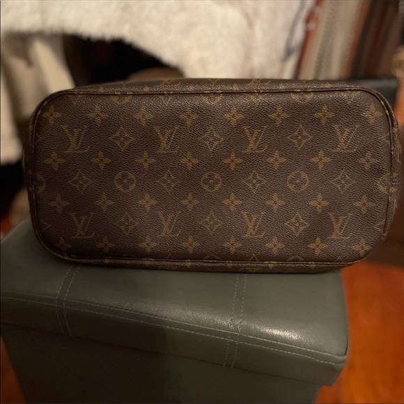 LV Neverfull MM 🥰 - Picture 6 of 8